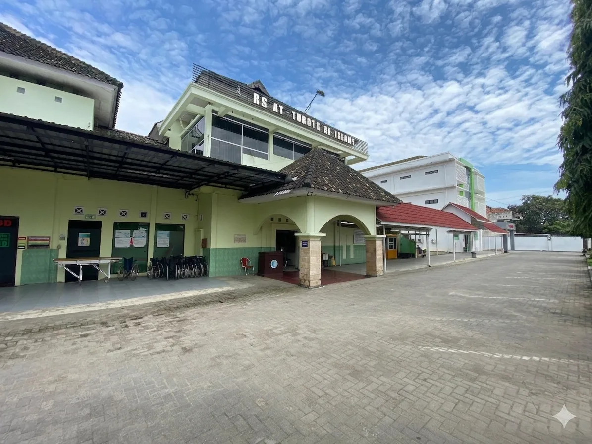 Konsultasi Dokter Spesialis Rumah Sakit At-Turots Al-Islamy